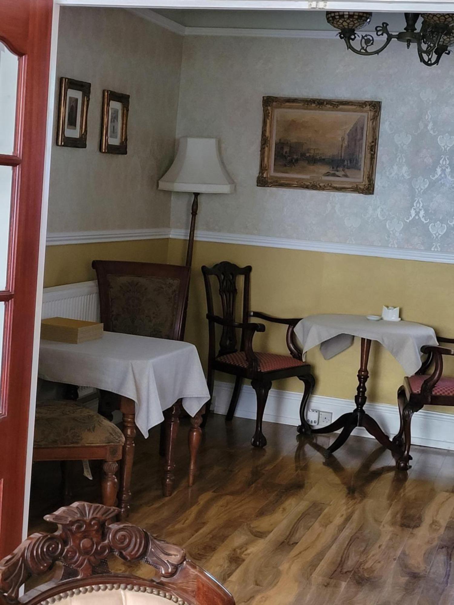 J'S Mayfair Guest House Блекпул Екстериор снимка