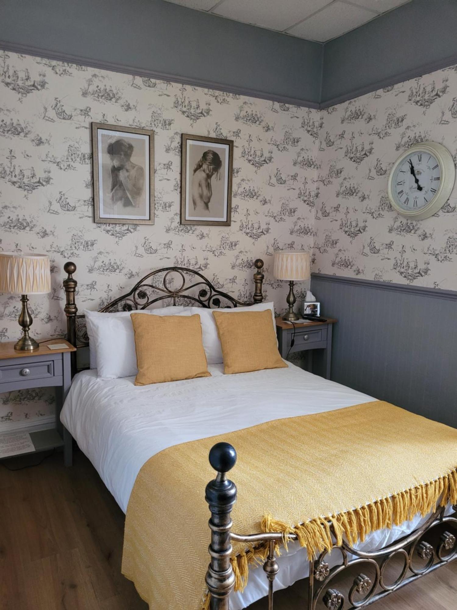 J'S Mayfair Guest House Блекпул Екстериор снимка