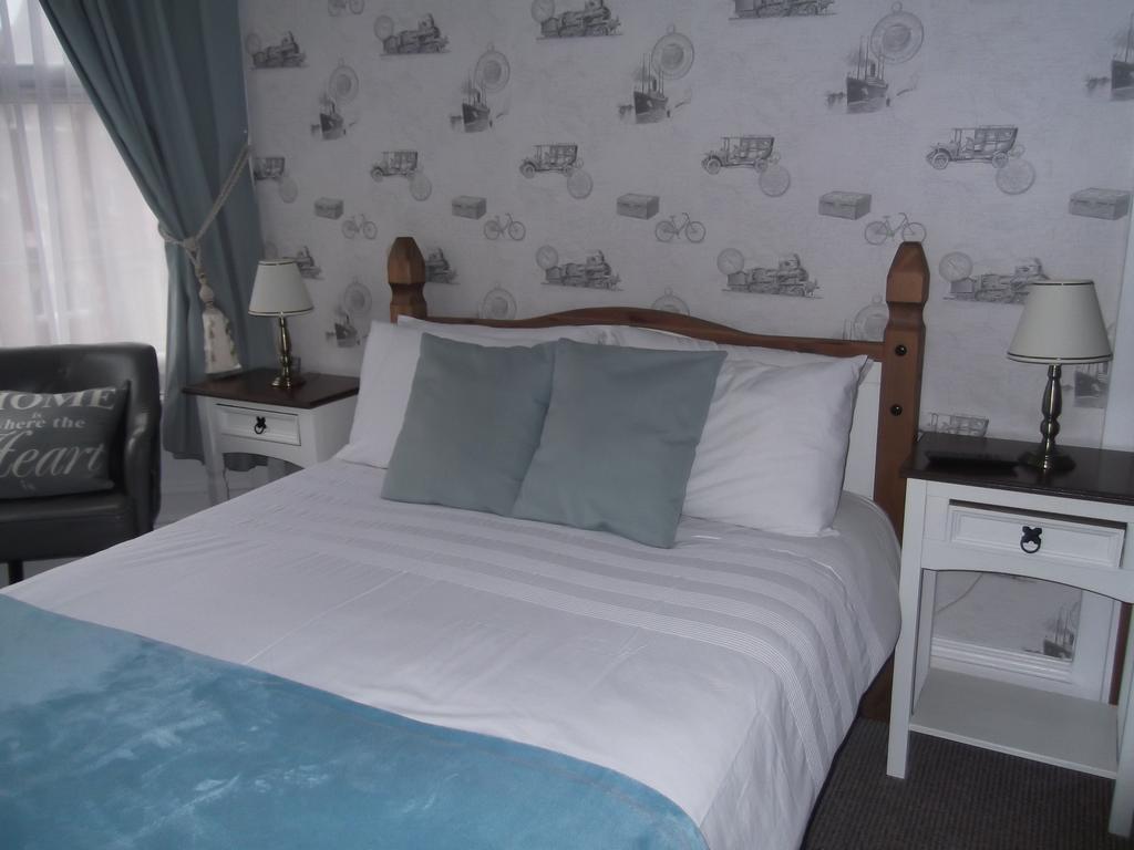 J'S Mayfair Guest House Блекпул Екстериор снимка