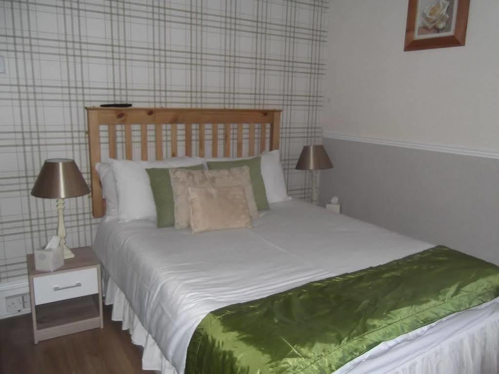 J'S Mayfair Guest House Блекпул Екстериор снимка