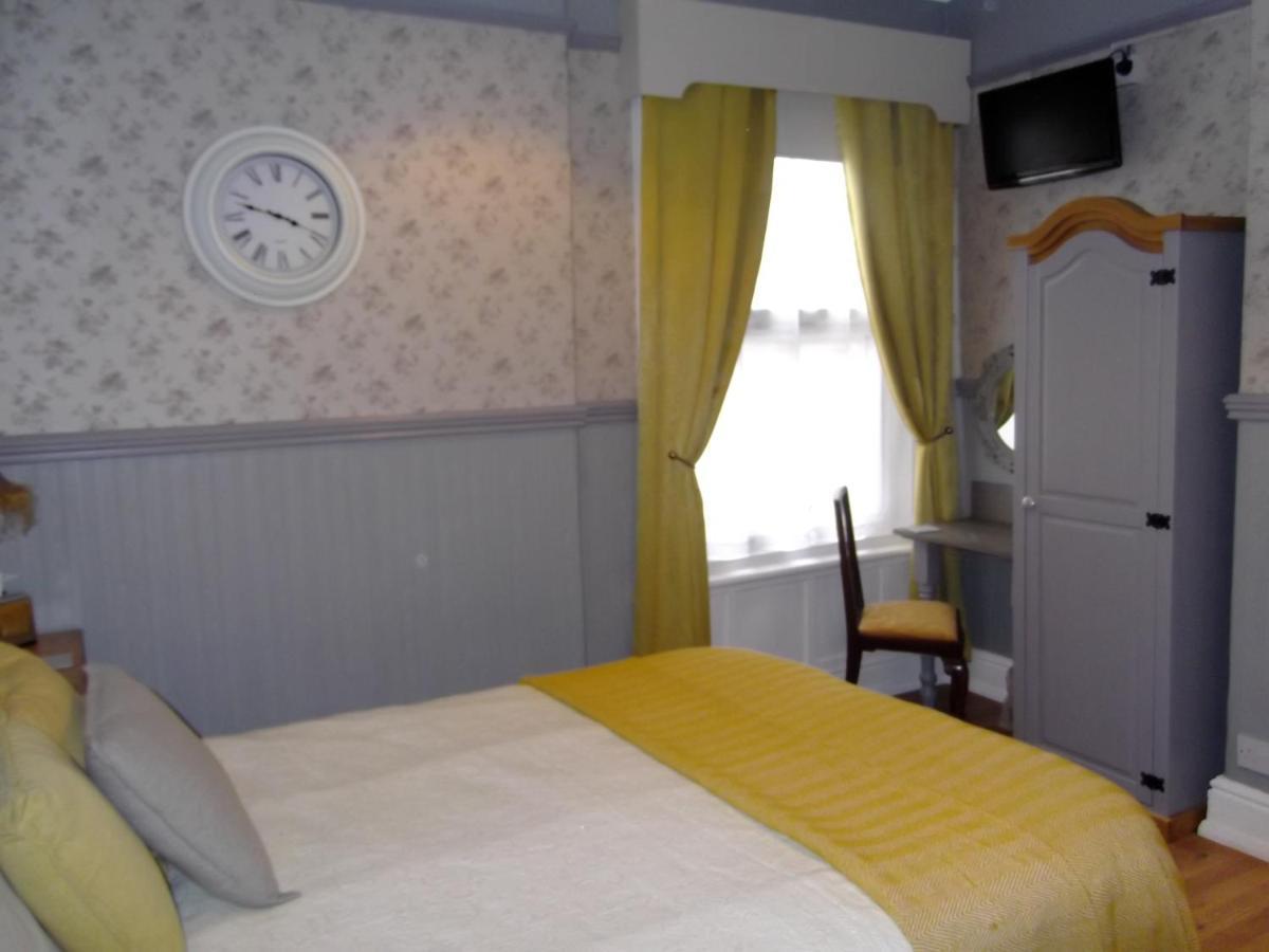 J'S Mayfair Guest House Блекпул Екстериор снимка