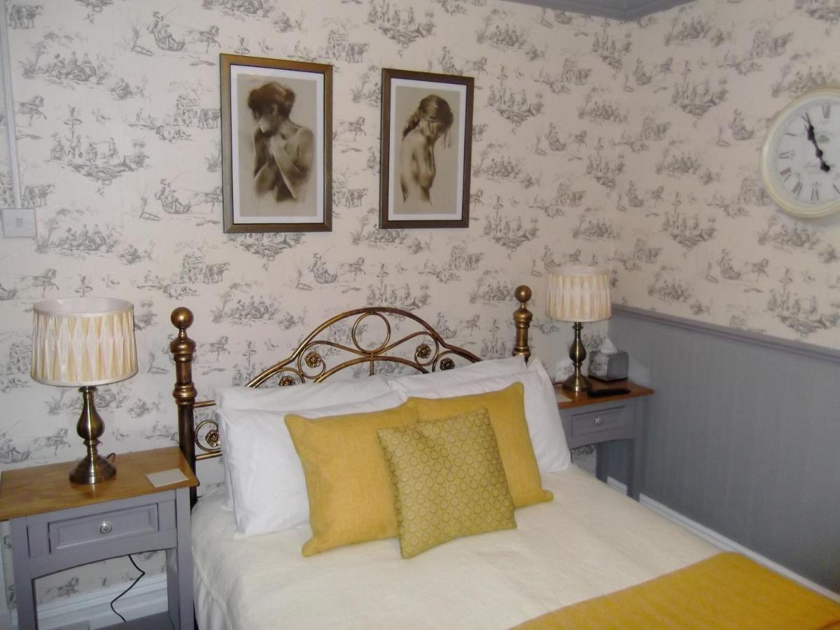 J'S Mayfair Guest House Блекпул Екстериор снимка